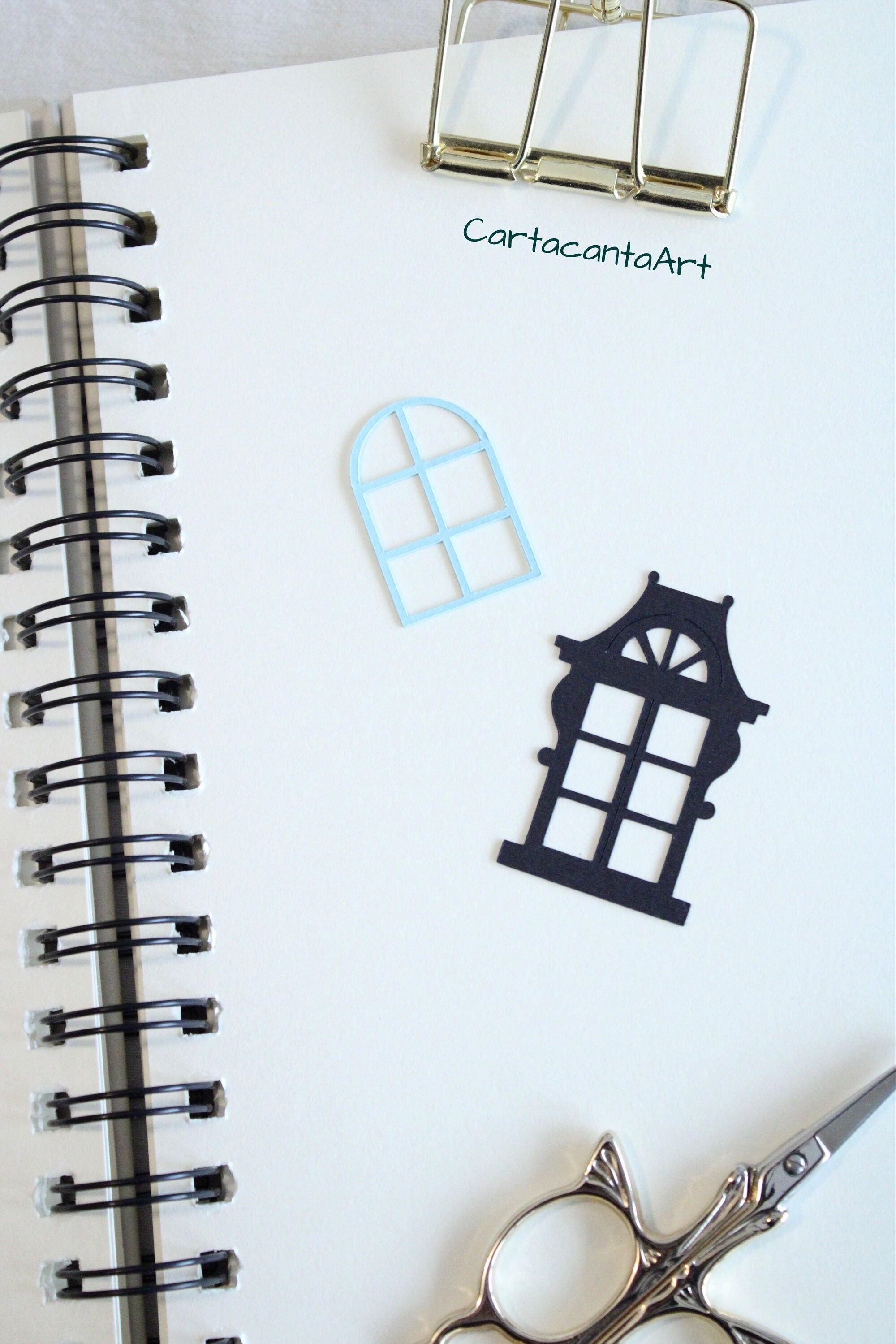 "Classic" and "Vintage" cardboard windows for scrapbooking, junk journal or to decorate diaries and diaries.