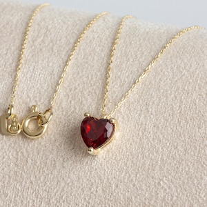 Garnet Heart Necklace 14K Solid Gold, January Birthstone Jewelry, Minimalist Love Pendant, Perfect Gift for Valentine&#39;s Day or Christmas