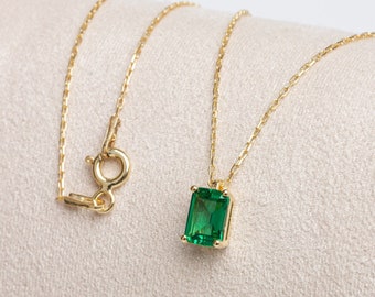 Rectangle 14K Solid Gold Emerald Necklace, Rectangle Emerald Necklace, May Birthstone Jewelry, Perfect Gift for Mother&#39;s Day or Graduation