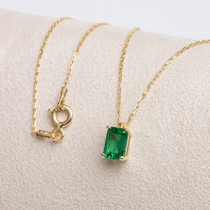 Rectangle 14K Solid Gold Emerald Necklace, Rectangle Emerald Necklace, May Birthstone Jewelry, Perfect Gift for Mother's Day or Graduation
