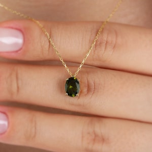 Oval Cut Peridot Necklace 14K Solid Gold, August Birthstone Necklace, Perfect Gift for Mother&#39;s Day - Girlfriend - Wife