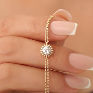 Chic 14K Solid Gold White Topaz Round Cut Bracelet with Real Diamond Halo