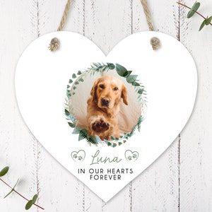 Regalo conmemorativo personalizado para mascotas / Signo de madera del corazón / Regalo de pérdida de mascotas, Recuerdo de mascotas, Duelo de perros, Placa de mascotas, Regalo de pérdida de perros - Floral para mascotas
