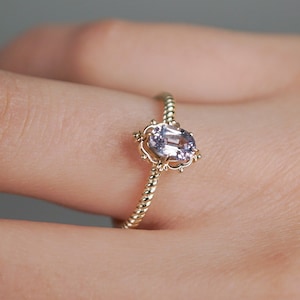 Vintage Alexandrite Engagement Ring, Unique Solid Gold Vintage Ring, Proposal Ring, Color Changing Wedding Ring, Dainty Ring