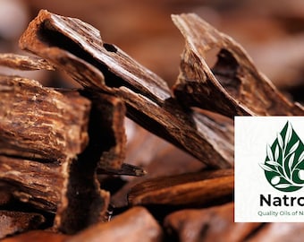 Wysokiej jakości oud o kambodżańskim aromacie, wytwarzany w Indiach – głęboki, dymny i drzewny. Idealny do wykwintnych perfum, attarów i luksusowych mieszanek.