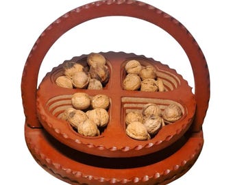 Handcrafted Wooden Collapsible Fruit Basket: Rustic Kitchen Organizer