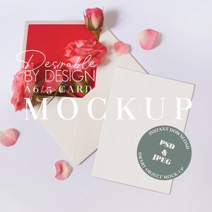 Maquette de carte de voeux vierge PSD pour objet intelligent portrait A6/A5 - Modèle de carte de Saint-Valentin Flatlay/ maquette de papeterie de mariage roses roses