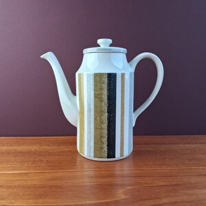 Queensberry Stripe Midwinter coffee pot, in original Fine shape | early 60s David Queensberry design, featuring wide ochre & black stripes