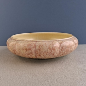 fawn & green Falcon Ware 'melon' bowl (436) with chip to base | beautiful piece would make an ideal fruit bowl | 1960s SylvaC float bowl