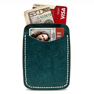 Cartera de cuero hecha a mano para tarjetas: tarjetero delgado personalizable, regalo personalizado para hombres, mujeres, esposos, esposas o papás, diseño minimalista