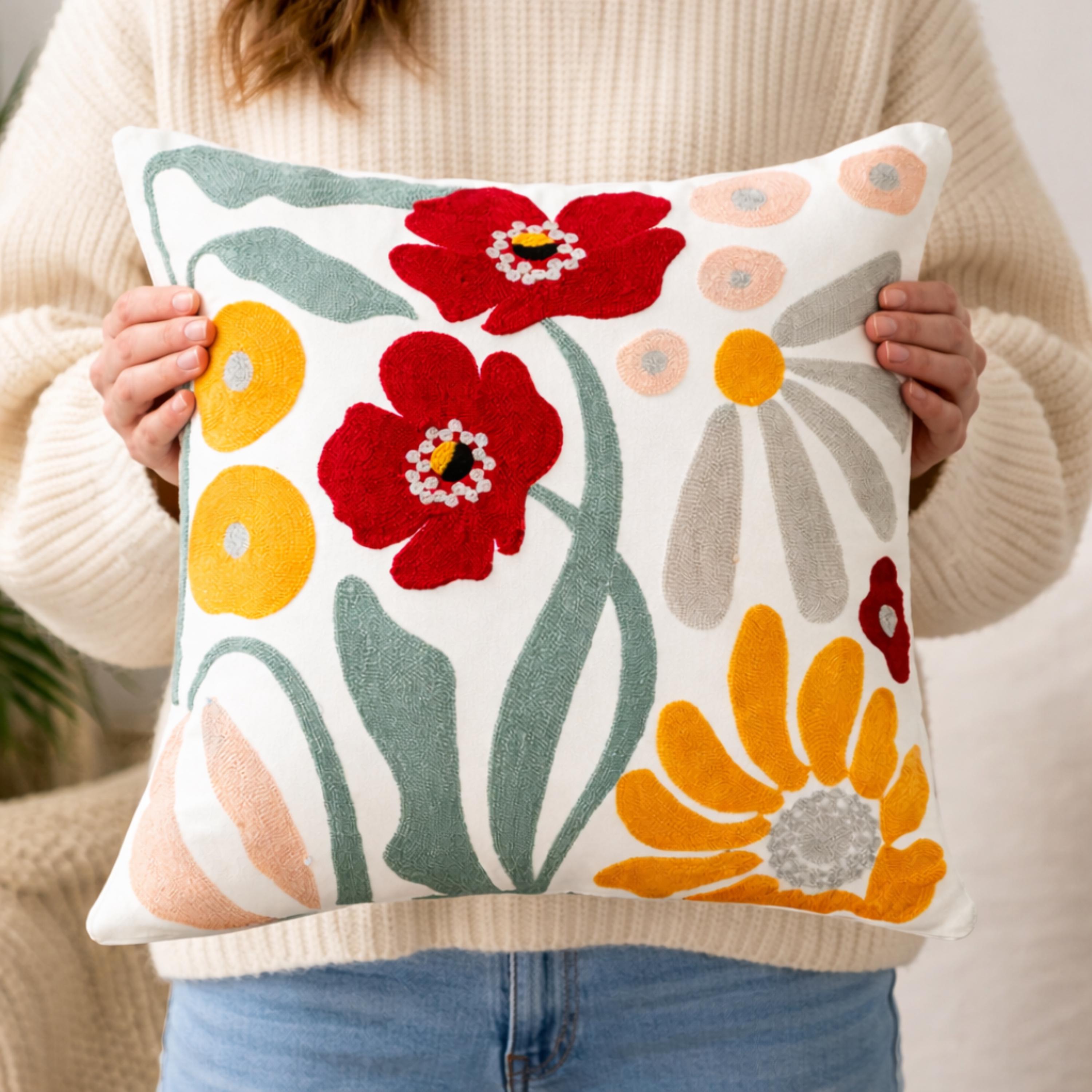花刺繍入りクッションカバー 18x18インチ、テクスチャードコットン