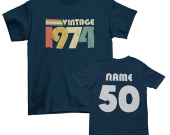 PERSONALISIERTE 50th Birthday T Shirt 2024 Vintage 1974 mit individuellem Rückseitendruck retro fünfzigste Geschenkideen BY30 anpassbar