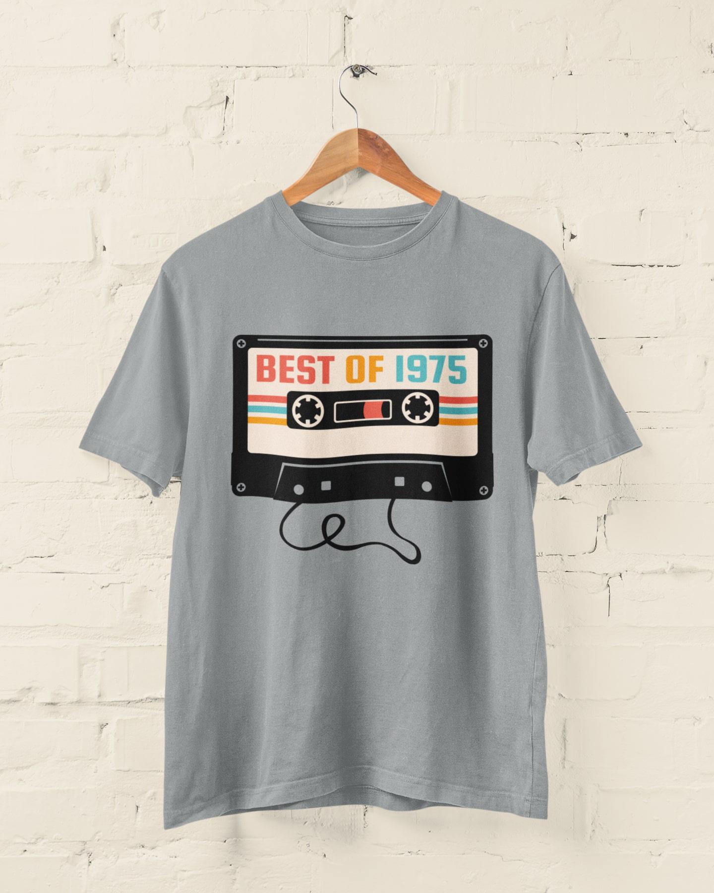 Cadeaux rétro 50e anniversaire 2025 Le meilleur de 1975 T-shirt compilation de cassettes vidéo cadeau 50e nostalgique graphique BY41