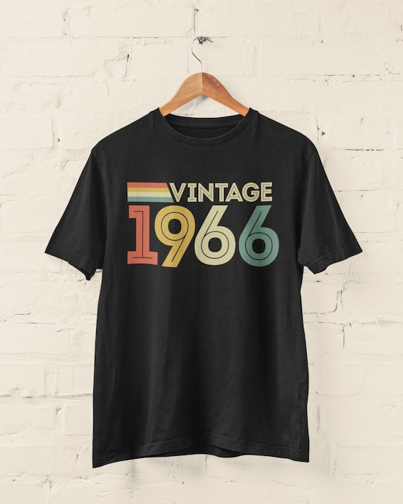 ヴィンテージ 1966 60歳の誕生日Tシャツ 2026 レトロスタイル 60歳の 