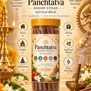 Pode incluir: Um frasco de plástico transparente com tampa dourada contendo varetas de incenso castanhas Panchtatva Dhoop Sticks. O rótulo apresenta o texto Panchtatva Dhoop Sticks Spiritual Blend, Five Elements, One Divine Fragrance e 150 g, com ícones.