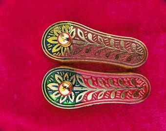 Ottone Charan Paduka 3 pollici / Lord Ram Charan Paduka / Paduka in miniatura dorata per altare Pooja Mandir / regalo religioso indù
