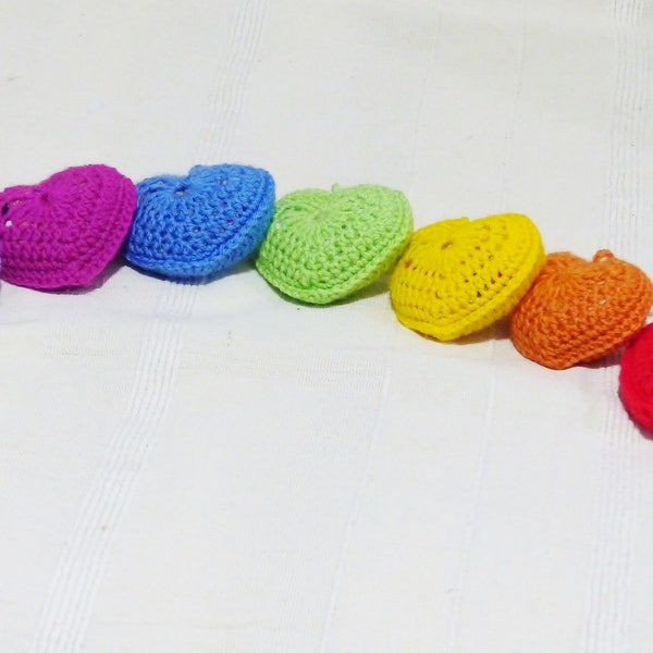 Lot 7 coeurs arc-en-ciel, coeurs crochet, déco bouton de porte, embrasse rideaux, pompon de sac, diffuseur à parfum