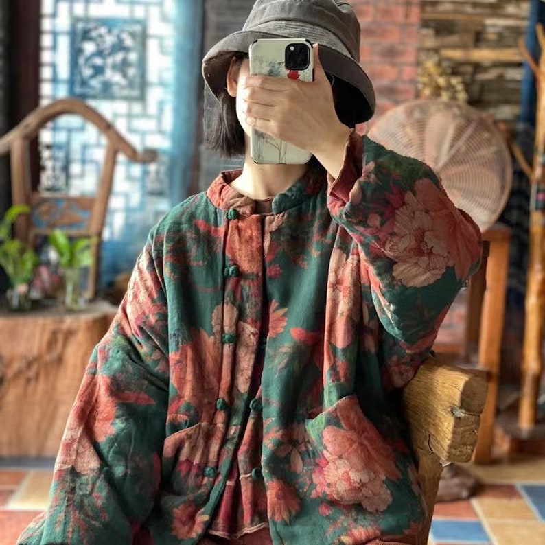 100 Prozent Baumwolle Frauen gesteppte chinesische Jacke mit traditionellem Muster 231709a Bild 8