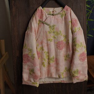 Pull chinois matelassé pour femmes, lin, coton, imprimé floral vintage et boutons chinois traditionnels 2401120w image 1