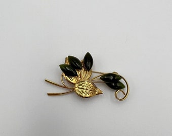 Mid Century Dainty Gold Tone and Jade Green Flower Brooch Filigree Leaves