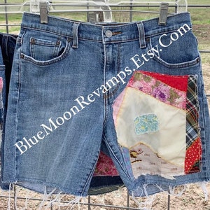 Vintage Levis Shorts Ladies Size 10 Patched Vintage Quilt Piece Distressed Faded Bohemian Hippie Style Cut-Offs Upcycled Mom Shorts