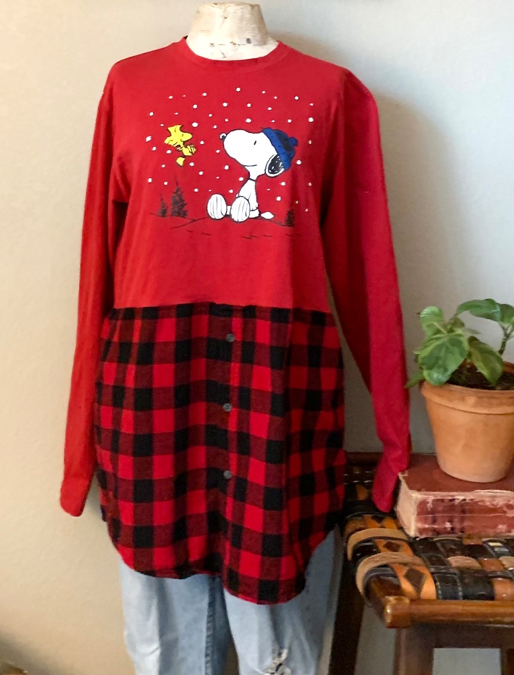 Ladies Medium Long Sleeve Top Buffalo Plaid Flannel Peanuts Sustainable Clothing Charlie Brown Snoopy Woodstock Reconstructed Flannel Tee Peakteedesigns