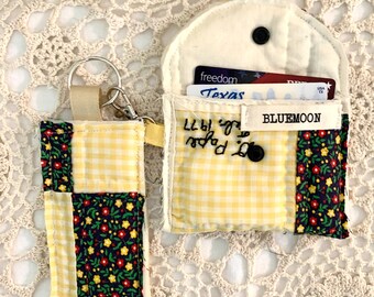 Vintage Quilt ID Holder Debit/Credit Card Holder Business/Calling Card Holder With Key Ring Clasp & Key Ring Combo Set