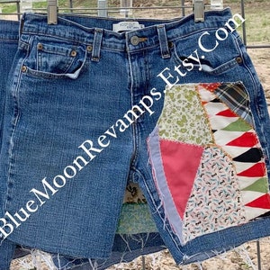 Vintage Levis Shorts Ladies Size 8 Patched Vintage Quilt Piece Distressed Faded Bohemian Hippie Style Cut-Offs Upcycled Mom Shorts