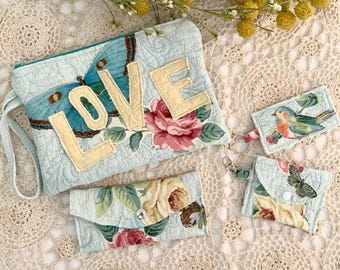 Vintage Quilt Wristlet Zipper Clutch/Purse Upcycled Casual Everyday Vintage Quilt Zippered Clutch/Wallet/Key Ring/ID Holder 4 Piece Set