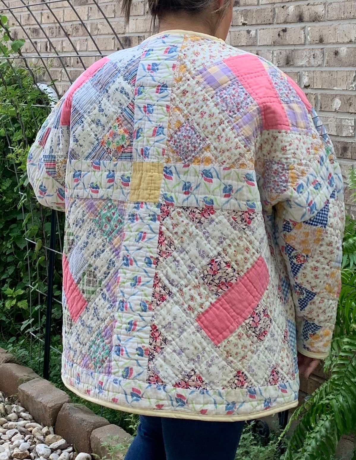 Vintage Quilt Coat Jacket Handmade Size Large Boho Trendy Vintage Quilt Coat Jacket Handmade Size Large Boho Trendy