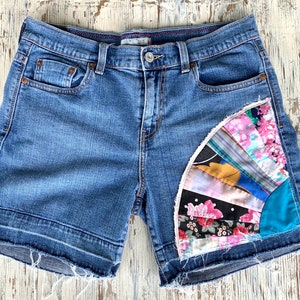 Vintage Levis Shorts Ladies Size 12 Patched Vintage Quilt Piece Distressed Faded Painted Bohemian Hippie Style Cut-Offs Upcycled Mom Shorts