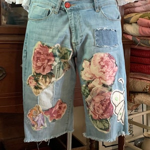 Denim shorts with front appliqués