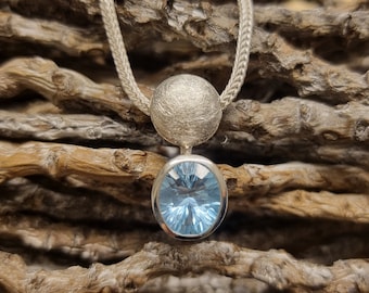 Pendant with topaz 925/- silver. Topaz Blue Sky Blue