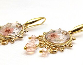 Delicate earrings with real dried flowers, kawaii earrings, sentimental gift pink flower earring, cottagecore earrings