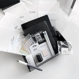 A5 Discbound Planer-Box &quot;Midnight&quot;, Planer Starter Kit, Discbound Planer Set mit Einlagen und Zubehör, Undatierter Planer