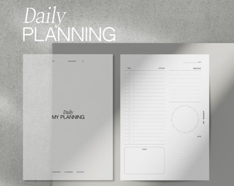 Könnte beinhalten: Ein minimalistischer Tagesplaner mit den Worten "Daily Planning" oben. Der Planer ist geöffnet, um eine Seite mit einem Zeitplan, einer To-Do-Liste und Platz für Notizen zu zeigen. Auf dem Cover steht "Daily My Planning".