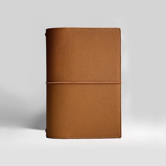 A5 Leder Notizbuchhülle Brandy Brown | Personalisiertes Journal Cover MyRoadbook | Nachfüllbarer Planer, handgefertigt