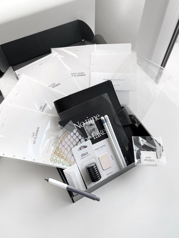A5 Discbound Planer-Box "Midnight", Planer Starter Kit, Discbound Planer Set mit Einlagen und Zubehör, Undatierter Planer