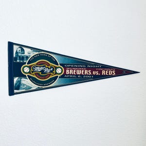 Vintage 12 x 30 Milwaukee Brewers openingsavond 2001 Brewers vs. Reds Miller Park Wimpel, Baseball Wimpel