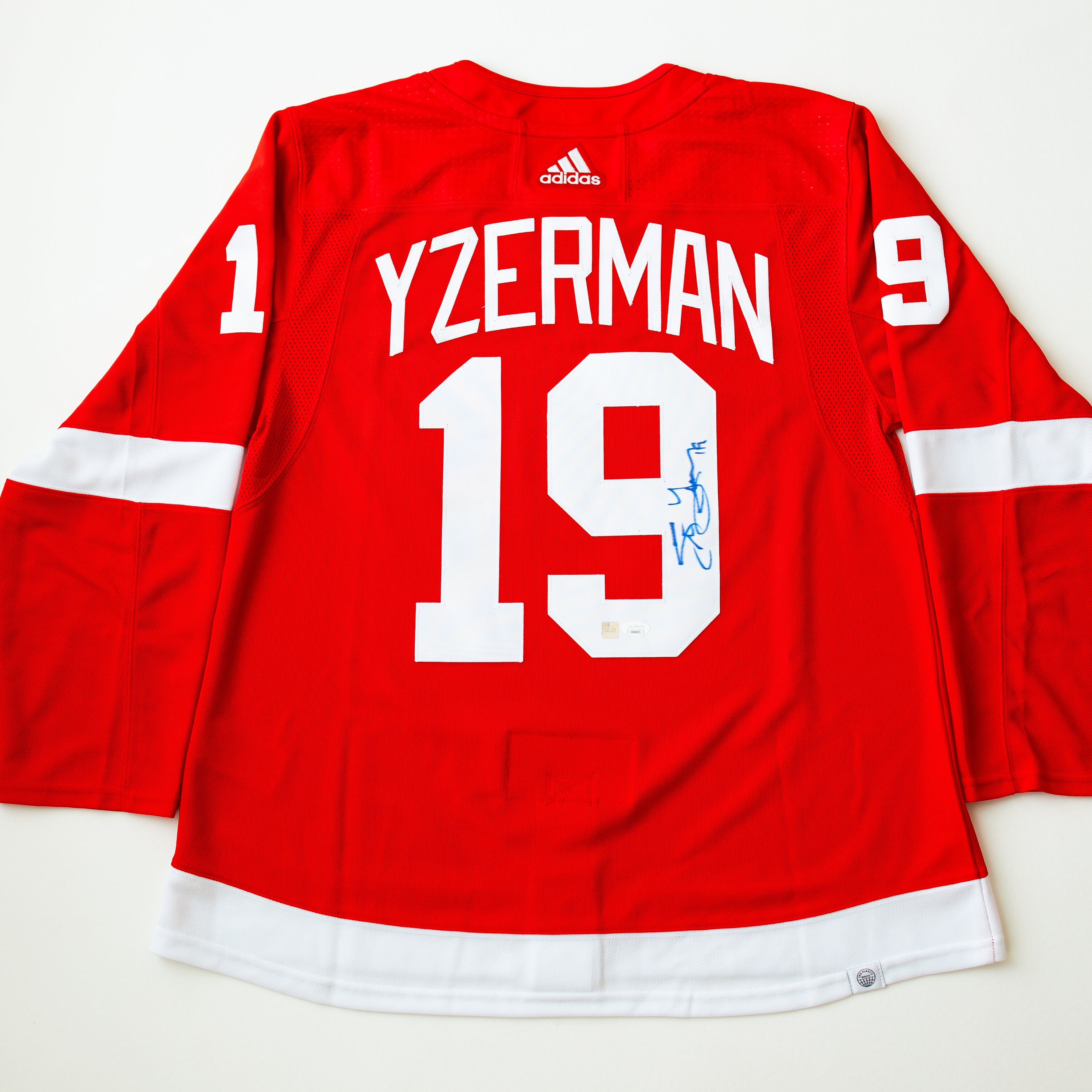 Steve Yzerman Signed Detroit Red Wings Adidas Pro Jersey Away 