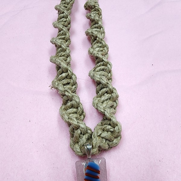 Thick hemp necklace