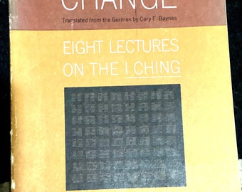 CHANGE by HELLMUT WILHELM 1960 - Rare Vintage Softcover Book on Taoism & I Ching