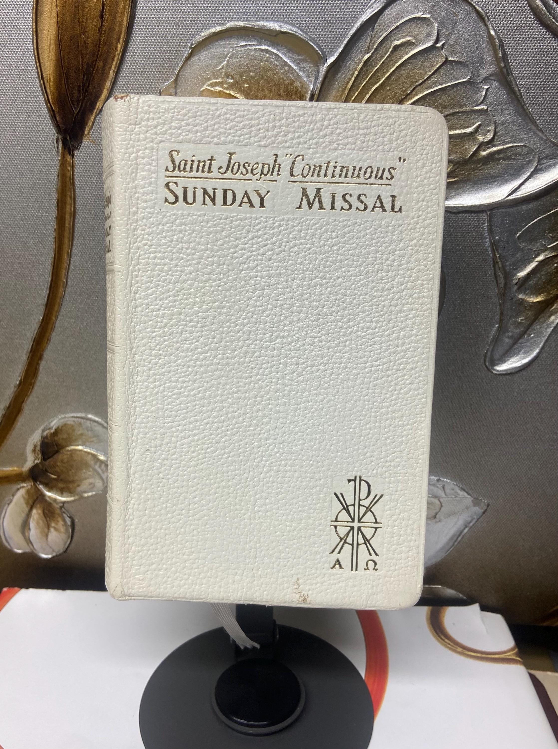 Vintage 1964 St Joseph Continuous Sunday Missal: Catholic Prayer
