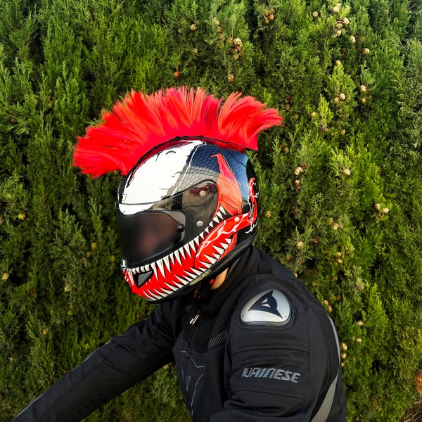 Roter Helm Mohawk Klettverschluss