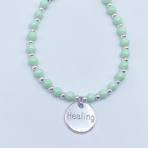 Pulsera curativa de matcha verde - Energía positiva - Pulsera de cuentas - Amuleto curativo bañado en plata - Cuentas de vidrio - Cuentas bañadas en plata