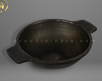 Kadai en fonte robuste : poêle assaisonnée et wok avec base à induction