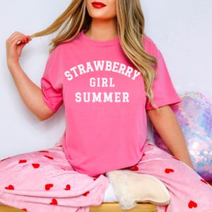 Strawberry Comfort Color Summer T Shirt Strawberry Cloth Plant Top Garden Tee Funny Cottagecore Nature Botanical T-Shirt Strawberry Fruits