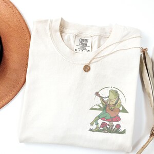Retro Frog Tshirt Comfort Colors, Funny Froggy Shirt, Cottagecore Froggy Tee, Toad Shirt, Frog Lover shirt, Mom Shirt Gift