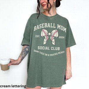 Personalized Baseball Mom Shirt Gift For Sport Moms,Custom Baseball T-Shirt For Baseball Mama,Baseball Game Crewneck,Sports Mom Game Day Tee