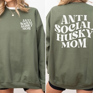 Husky Dog Moms Sweatshirts,Husky Mama Shirts, Funny Husky Lover Crewneck T-Shirt,Husky Mama Gifts,Husky Owner Gifts,Dog Mom Mother's Day Tee